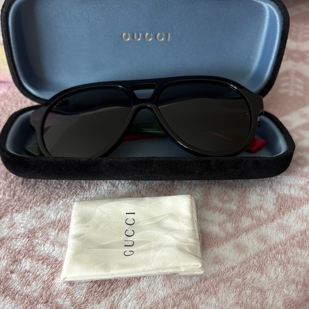 Gucci black aviator sunglasses